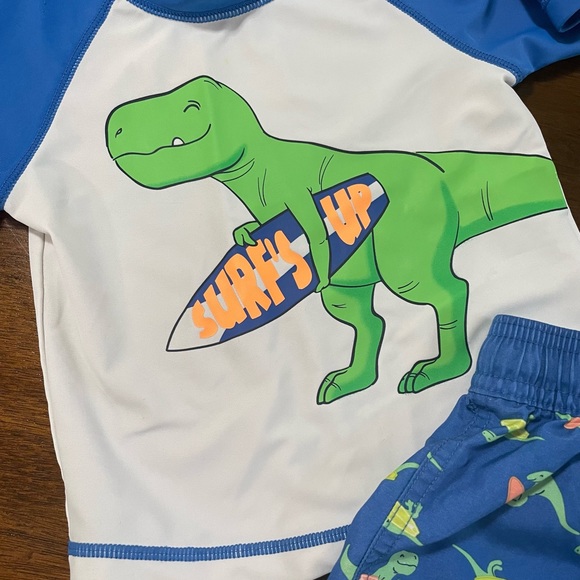 Carters 18 M Dino Rash Guard Set - Picture 3 of 5
